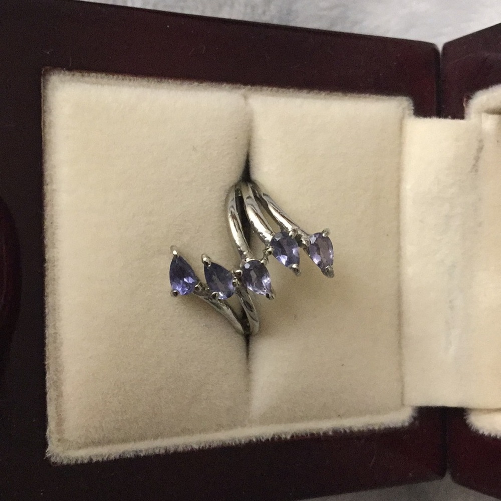 Stylish Tanzanite ring size 5